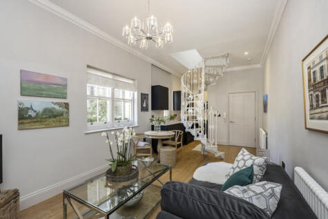 Brunswick Square, Hove, BN3