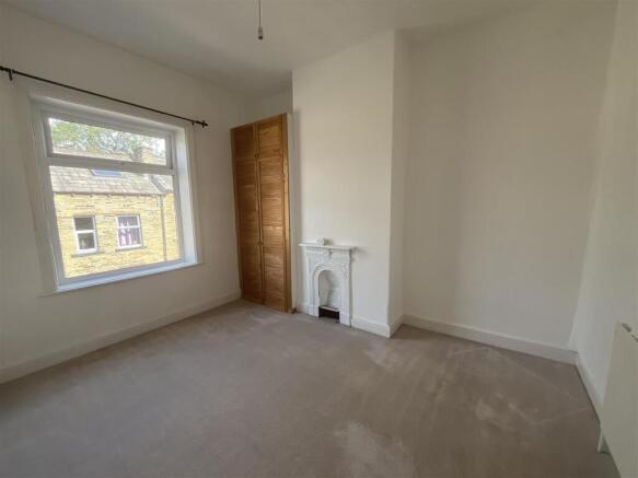 3 bed Terraced for sale Image 8