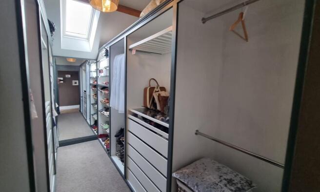 walk in wardrobe