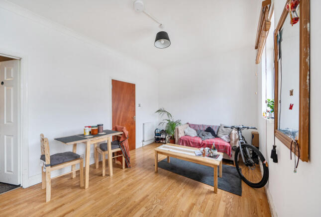 1422858-7-69af01f...