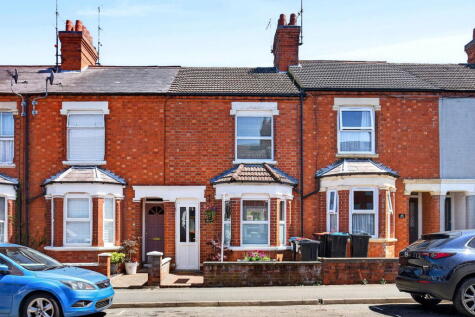 Peel Road, Wolverton, Milton Keynes, MK12 5AX