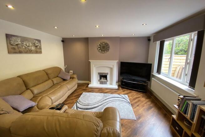 living room/dining r