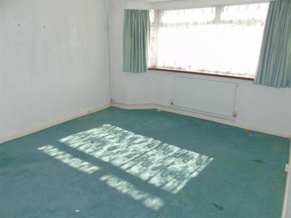 Bed1a.JPG