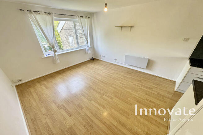 Apartment in Sandwell, West Midlands - View 5