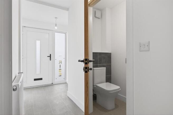 12a. Hallway.jpg