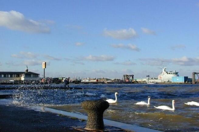 River Thames at G...