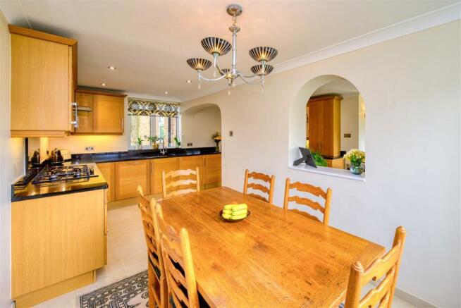 45 Westleigh Drive - Internal (2 of 26).jpg