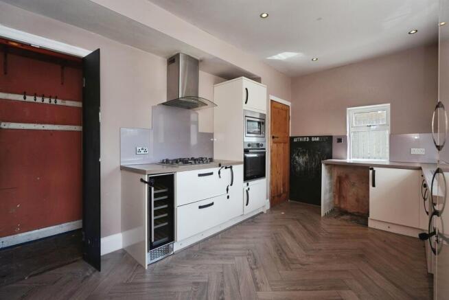 2 bed Semi-Detached for sale Image 5