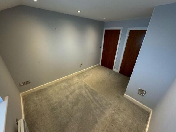 3 bed Apartment for sale Image 11