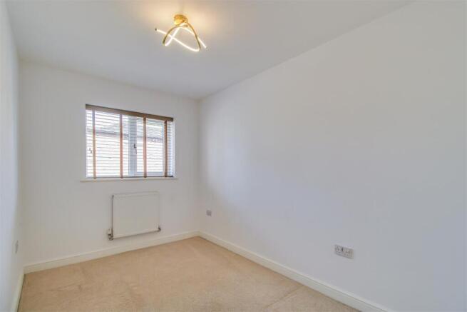 4 bed Detached for sale Image 6