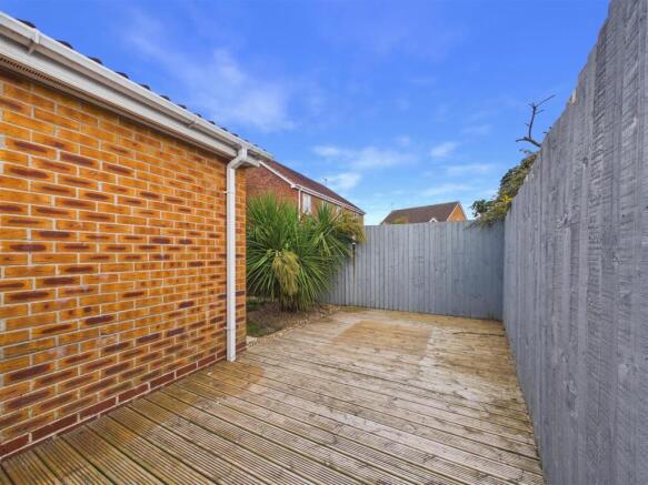 2 bed Semi-Detached for sale Image 10