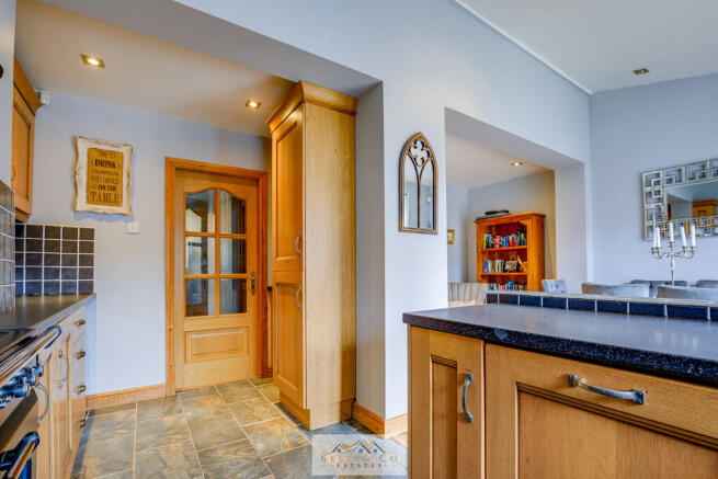 3 bed Semi-Detached for sale Image 4