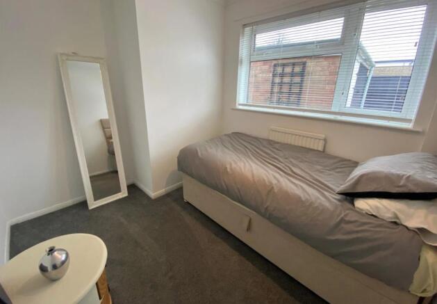 Bed 3.jpg