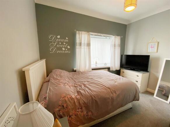 bed3.jpg