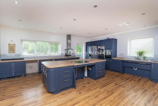 Draycombe Drive, Heysham, Morecambe photo 4