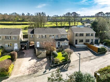Ingdale Drive, Holmfirth, Huddersfield, HD9