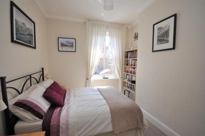 BEDROOM 2