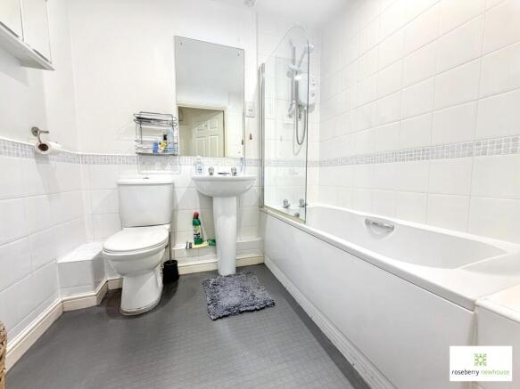 2 bed Apartment for sale Image 6