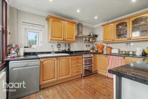 2, Queens Avenue, Maldon CM9 5DZ