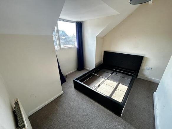 4 bed Terraced for sale Image 12