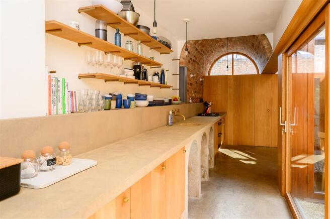 3 bed Terraced for sale Image 8