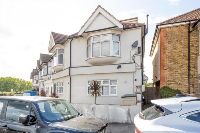 Winchester Road, E4