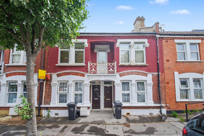 38 Ingatestone Road, Norwood, London SE25 4LG