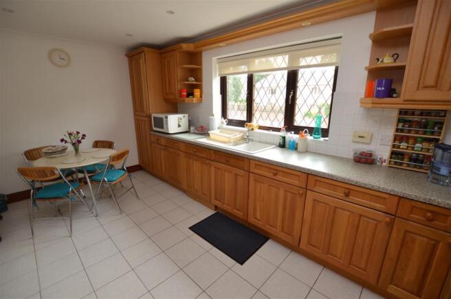 Kitchen/Breakfast Room