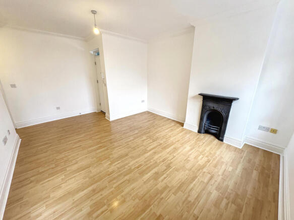 Lounge/bedroom