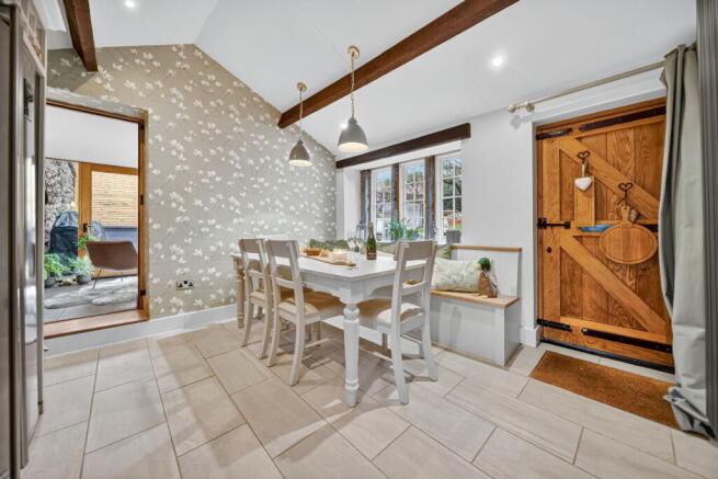 5 bed Barn Conversion for sale Image 5