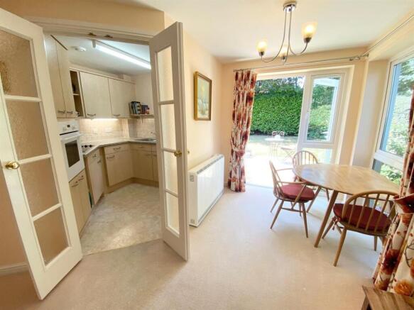 1 bed Apartment for sale Image 12