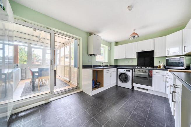 1 Regency Close