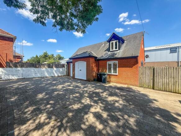 1a cameron Road Fron