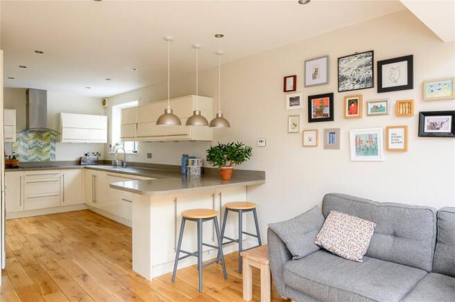 4 bed Detached for sale Image 12