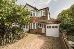 304, Broad Walk, London SE3 8NH