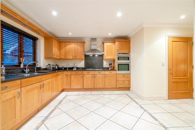 Kitchen/Breakfast Rm