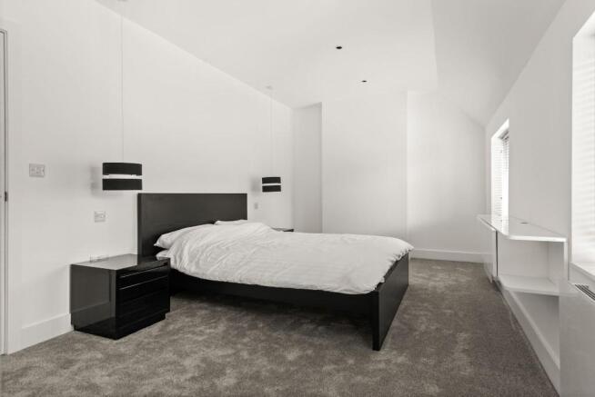 Principal bedroom