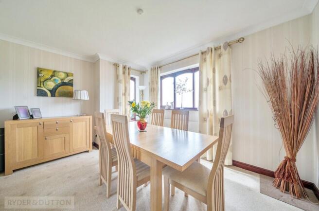 4 bed Detached Bungalow for sale Image 10