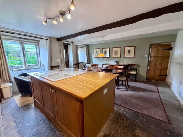 3 bed Detached for sale Image 6