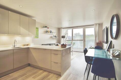 Station Road, London, N11