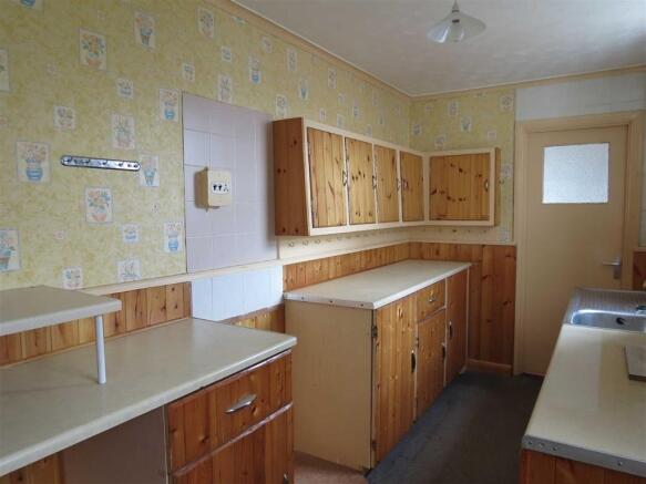 Kitchen: