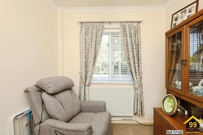 2 bed Bungalow for sale Image 7