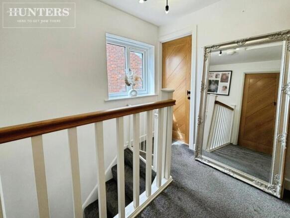 3 bed Semi-Detached for sale Image 8
