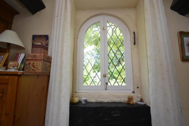 Feature window