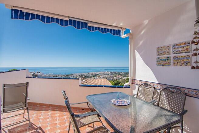 Covered terrace sea