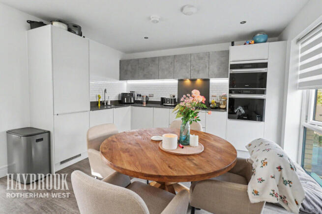 3 bed Detached for sale Image 7