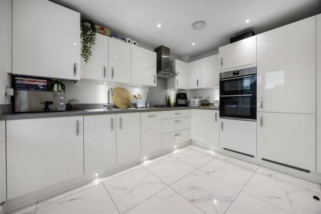Kitchen Breakfast Room.jpg