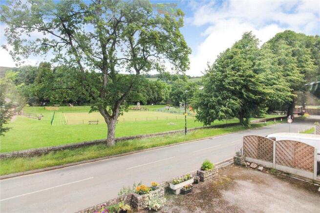 3 bed Semi-Detached for sale Image 6