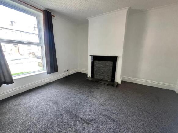 3 bed Terraced for sale Image 4