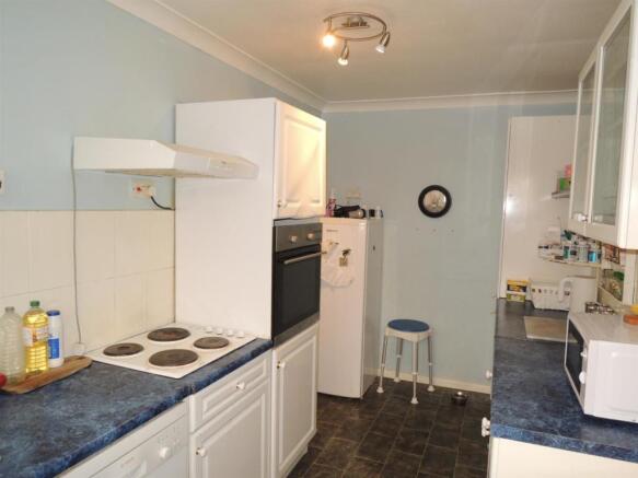Kitchen: